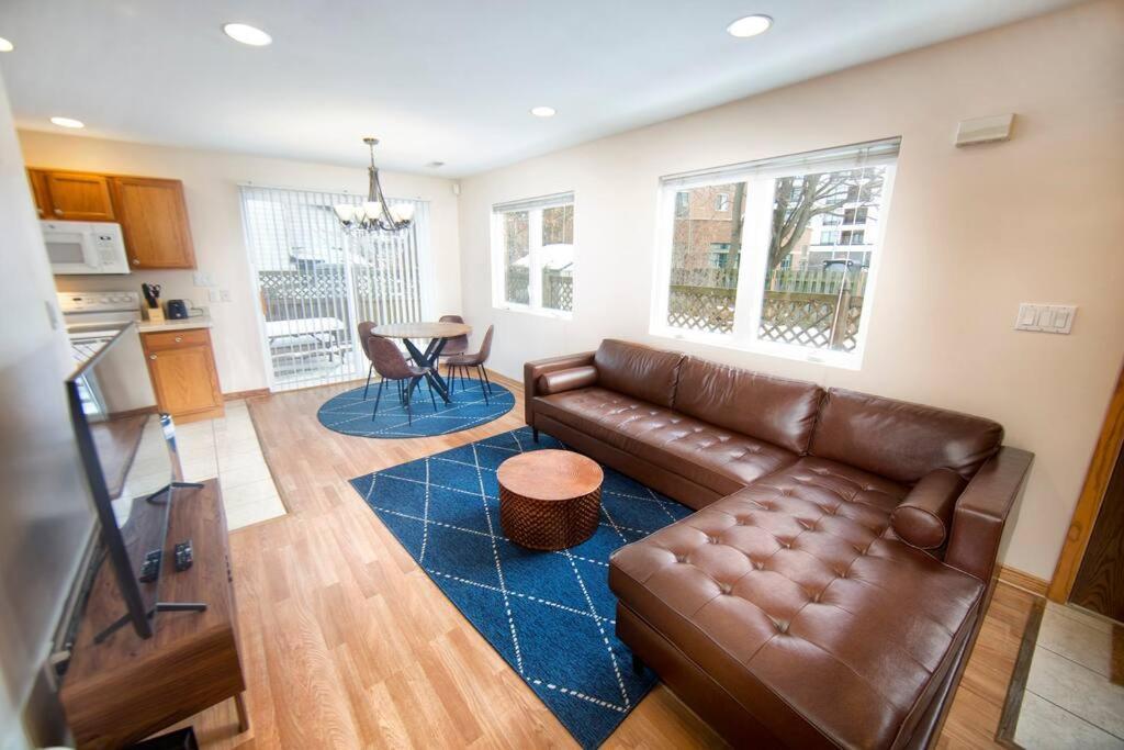 Appartamento Tucked Away Off Brady - 4 Beds Milwaukee Esterno foto