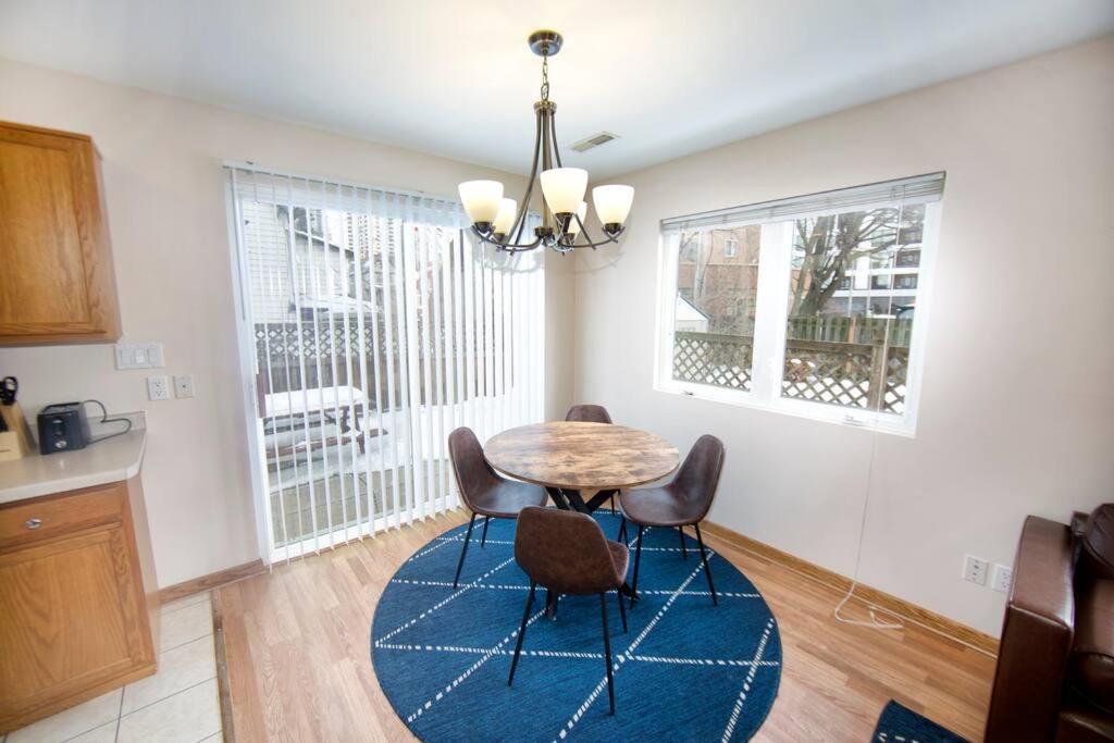 Appartamento Tucked Away Off Brady - 4 Beds Milwaukee Esterno foto