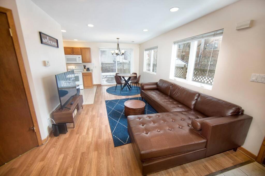 Appartamento Tucked Away Off Brady - 4 Beds Milwaukee Esterno foto