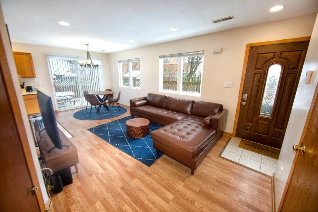 Appartamento Tucked Away Off Brady - 4 Beds Milwaukee Esterno foto
