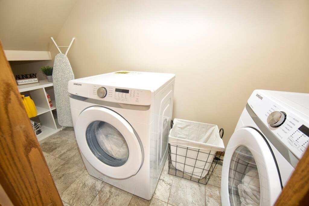 Appartamento Tucked Away Off Brady - 4 Beds Milwaukee Esterno foto