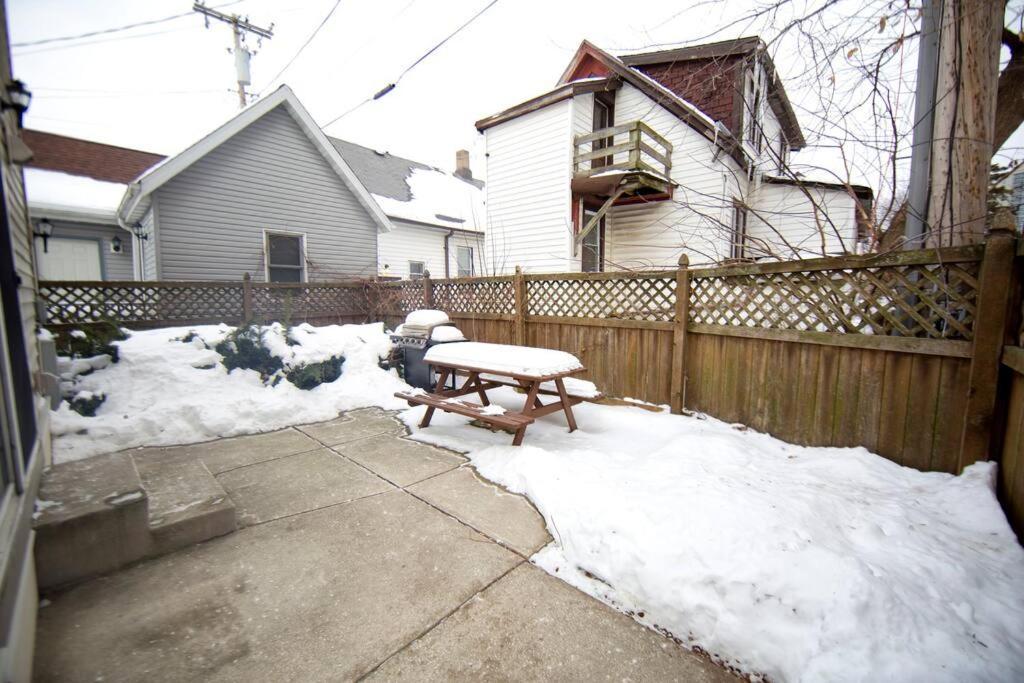 Appartamento Tucked Away Off Brady - 4 Beds Milwaukee Esterno foto