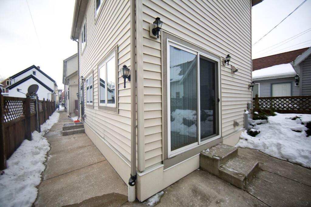 Appartamento Tucked Away Off Brady - 4 Beds Milwaukee Esterno foto